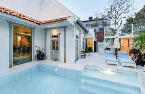 Chang Phueak Villa | Santitham Pool Villa I 5 Bedrooms I walkable I Entire villa I Daily Housekeeping