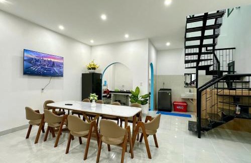 Thang Tam Villa | SANTORINI 17A - Gần Biển Bãi Sau Đi Bộ Ra Biển