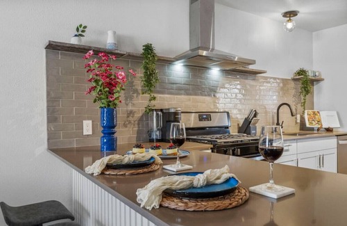 Austin Apartment | Santorini Inspired | Firepit | Grill I Yoga