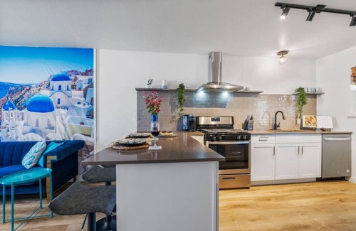 Austin Apartment | Santorini Inspired | Firepit | Grill I Yoga
