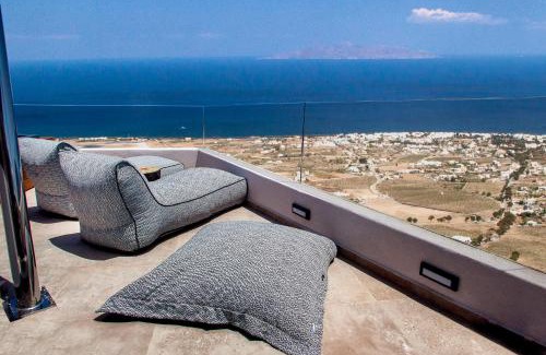 Pyrgos Villa | Santorini Soul Villas