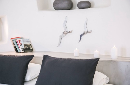 Vourvoulos House | Santorini Villas