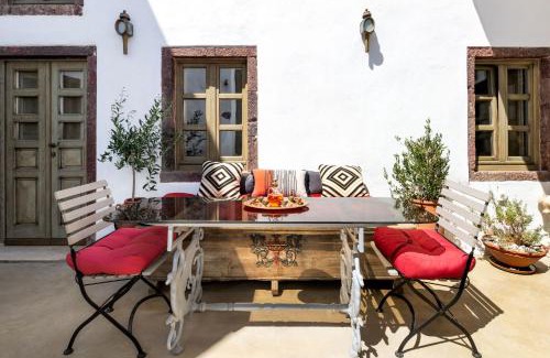Pyrgos Villa | Santorini Vista Legacy Retreat - Live the history, wake to the view