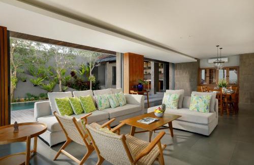 Jimbaran Bay Villa | Santos Cliff View by Nakula