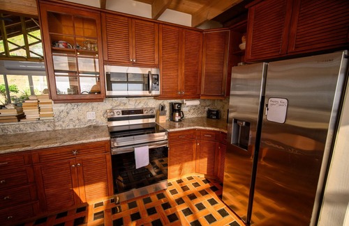 Grapetree Villa | Sapala 1 - Oceanfront Main House with Shared Pool