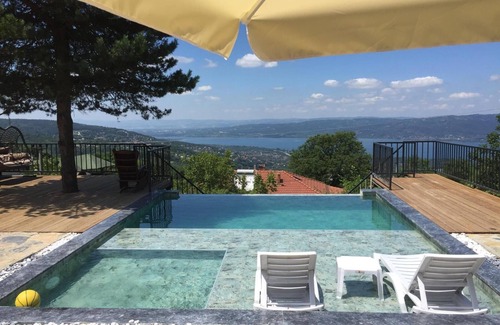 Sapanca Villa | Sapanca mavi yeşil köy evi