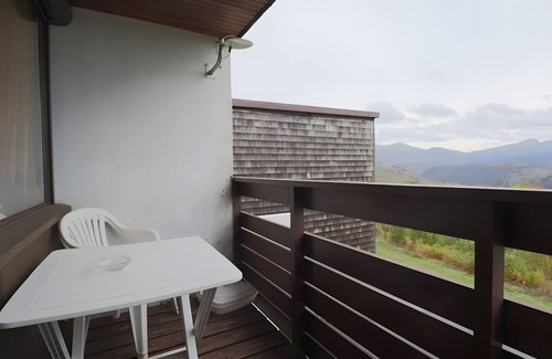 Murat-le-Quaire House | Sapins A5 - Super Murat Residence with Mountain View and Balcony
