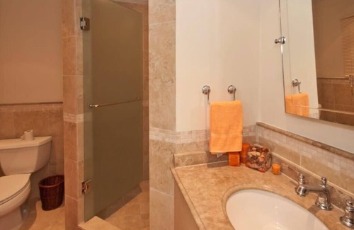 Callendar House | Sapphire Beach 118 Su