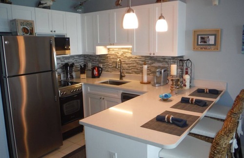 Red Hook Condo | 🌴 Sapphire Beachfront New Renovated Villa Perfect for Family WiFi ★