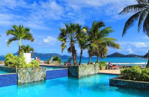 Red Hook Condo | 🌴 Sapphire Beachfront New Renovated Villa Perfect for Family WiFi ★