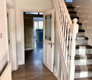 Harborne House | Sapphire Family Ensuite XL Room near QE & UOB