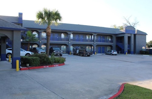 Channelview Hotel | Sapphire Inn & Suites