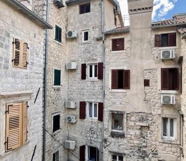Kotor Old Town Apartment | sar 5