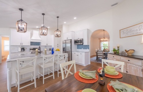 Trailer Estates House | Sarasota 3BR Ranch w/Professional Pickleball Courts, Recreation & Country Charm
