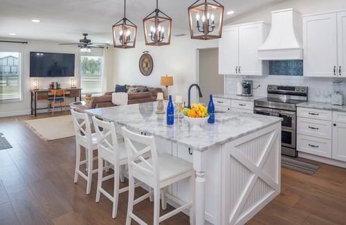 Trailer Estates House | Sarasota 3BR Ranch w/Professional Pickleball Courts, Recreation & Country Charm