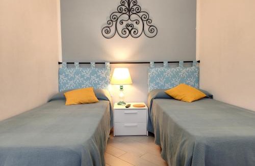 Olbia House | Sardinian Cottage, 150m from the sea, private Garden