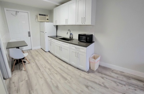 Treasure Island Hotel | Satellite Motel - Sea Haven 117