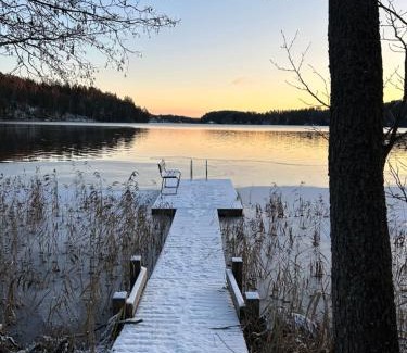 Espoo Ski Chalet | Sauna cabin in the heart of Nuuksio National Park - Mökki Nuuksiossa
