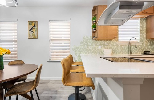 Midtown House | SAV Summer Escape - River St & DT - Free Parking