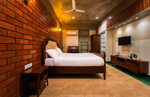 Kuilapalayam Hotel | Savana Stay