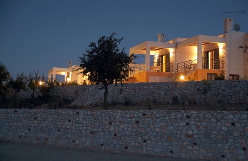 North Kynouria House | "Savanas" Luxury Villa Apartment