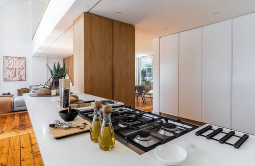 Sea Point House | Savanna House - Spacious home. Three minutes walk to the beach