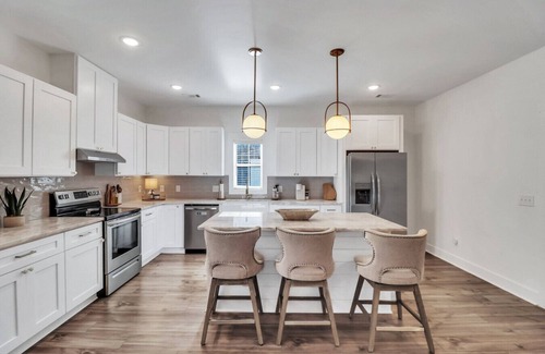 Whitemarsh Island House | Savannah Comfort Sanctuary by Oatland Island Wildlife Center