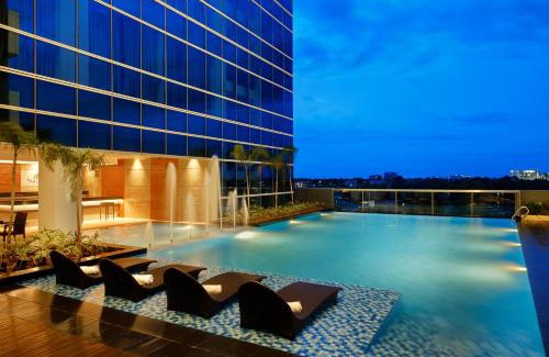 Lapu-Lapu Hotel | Savoy Hotel Mactan Cebu near Newtown Beach
