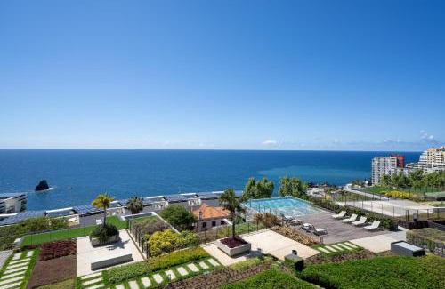 Sao Martinho Apartment | Savoy Monumentalis III by An Island Apart