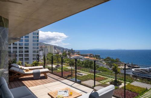 Sao Martinho Apartment | Savoy Monumentalis III by An Island Apart
