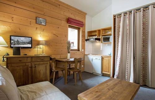 Val-d'Isere Apartment | Savoyards and rustic studio in the heart of Val d'Isère