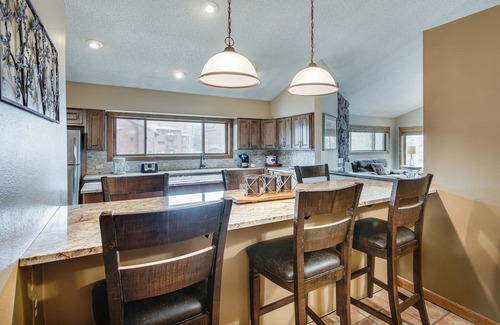 Historic District Condo | Sawmill Creek Blue Moose Condo: Ski-In, Walk to Main St