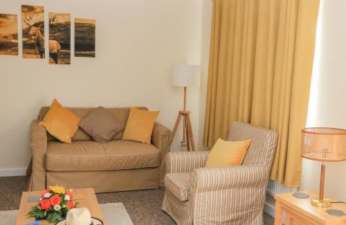 Dawlish House | Sawtons Cottage 1