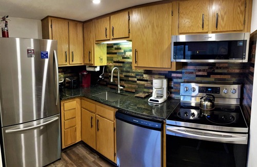 Snowshoe Condo | SC 5410: Powder Peak Escape | Ski-In Access & Cozy Fireplace