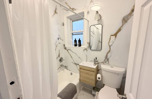 Guttenberg Apartment | Scandinavian Style: 1 Bd, 15 min to nyc, parking
