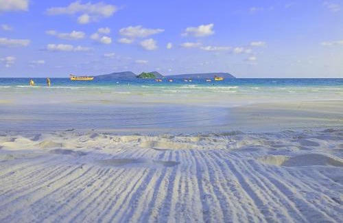 Koh Rong Hostel | Scarlet Sails Hostel