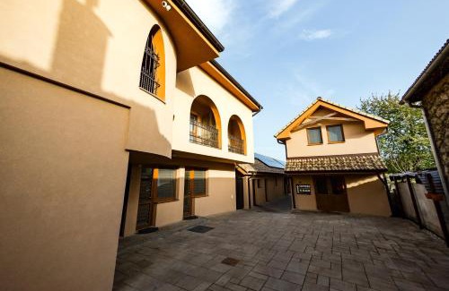 Velky Meder House | Scarlett Pension & Restaurant