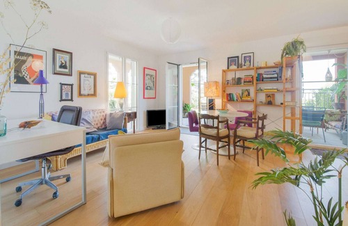 Les Maillans Apartment | Scenic Apartment in Roquefort les Pins with Swimming Pool