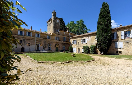 Aimargues Apartment | Scenic Apartment in Aimargues with Private Swimming Pool