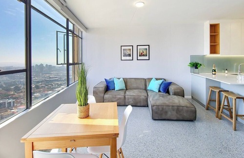 Cape Town City Centre Apartment | Scenic Disa Park Retreat on Table Mountain