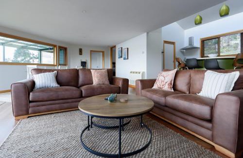 Gordon House | Scenic Getaway with Breathtaking Water Views