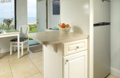 Indialantic Resort | Scenic Ocean Front Getaway w/Patio | Morning Breakfast w/View