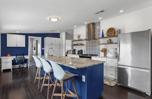 Cerrillos House | Scenic Solitude in the Cerrillos Hills