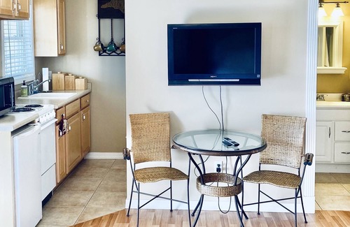 Asheville Cottage | Scenic Spivey Mountain Stay