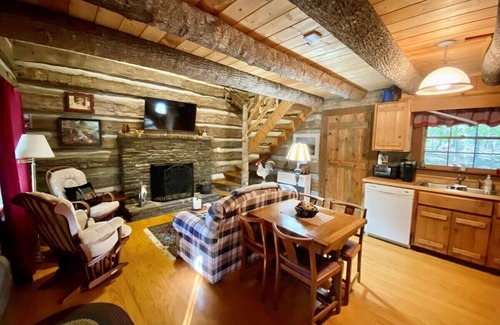 Stonebridge House | Scenic Summit - Todd, NC