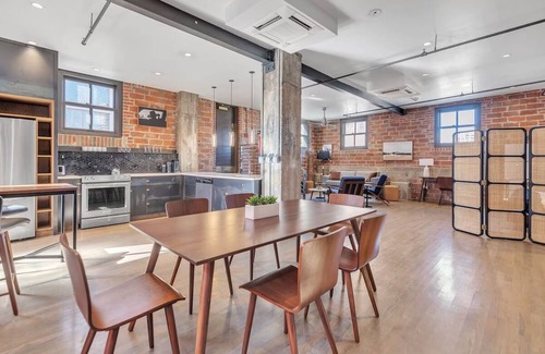 Downtown San Antonio Apartment | Scenic Urban Escape | Kitchen & Laundry | Explore San Antonio's Top Landmarks