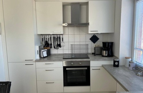 Schoenhagen Apartment | Schöne Fewo im 1. OG mit Balkon, Meerblick & Moderner, Hochwertiger Ausstattung
