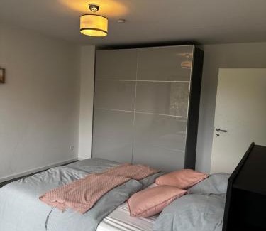 Frintrop Apartment | Schönes Apartment 1,5 Zimmer mit Balkon in Frintrop Essen