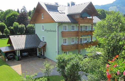 Strobl Apartment | Schafberg - No. 5 - Apartment house Edda