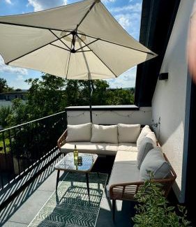 Schweich Apartment | Schickes Penthouse-Apartment mit Weinbergblick